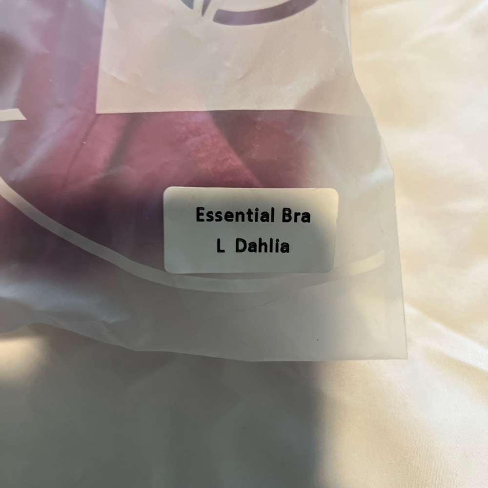 P'tula Deep Purple Dahlia Essential Sports Bra- NWOT - Picture 3 of 5